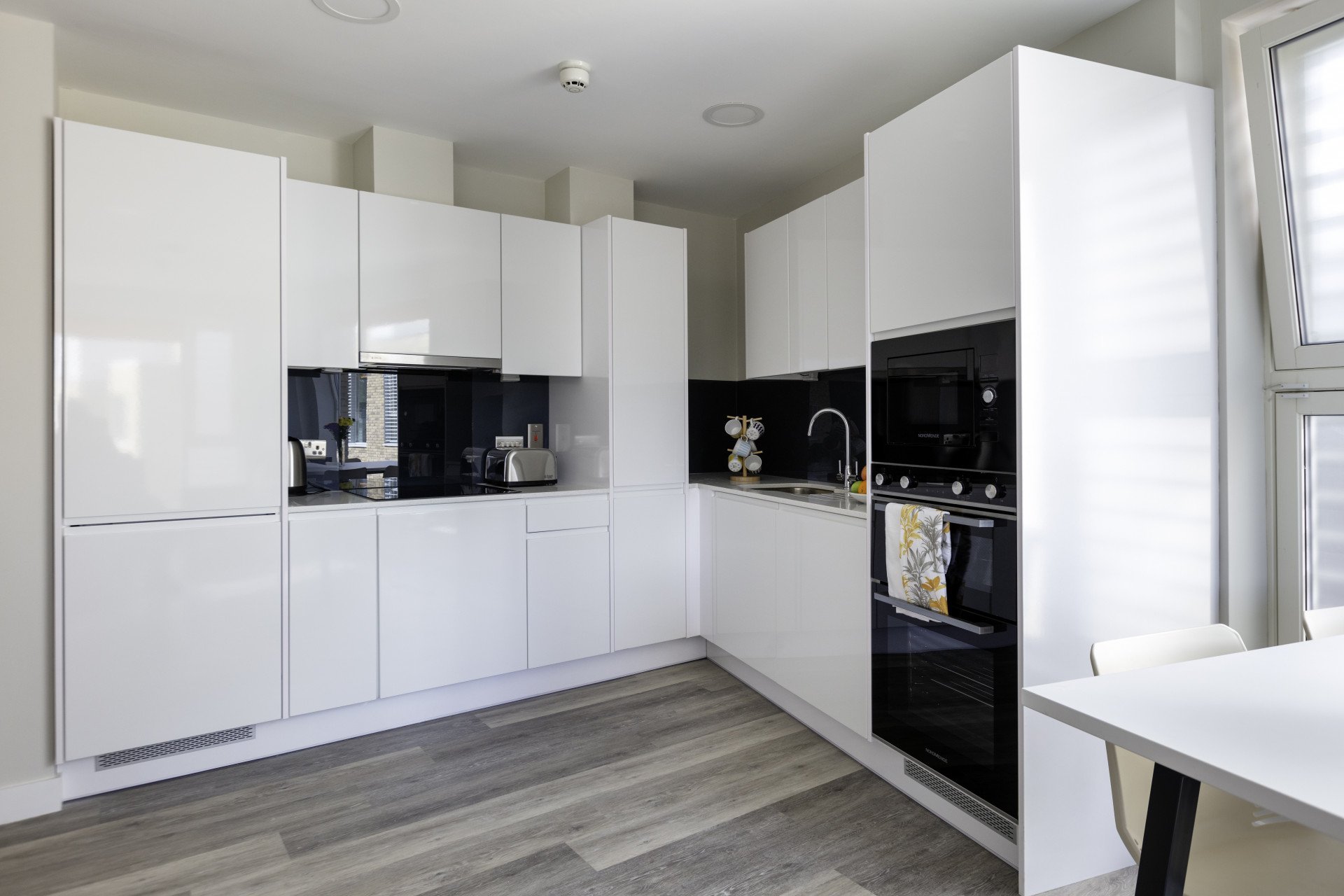 Classic En Suite Upper Floor student 8 bed flat to rent on Upper