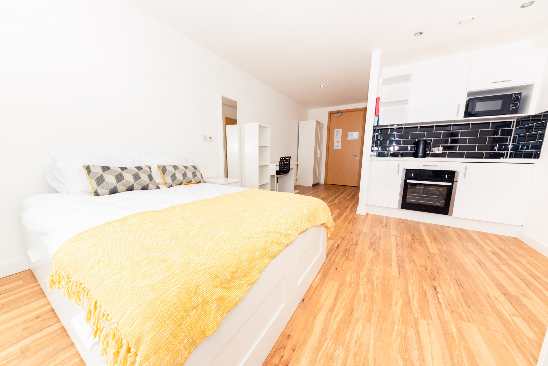 1 bed student house to rent on Plaza Boulevard, Liverpool, L8 5RZ