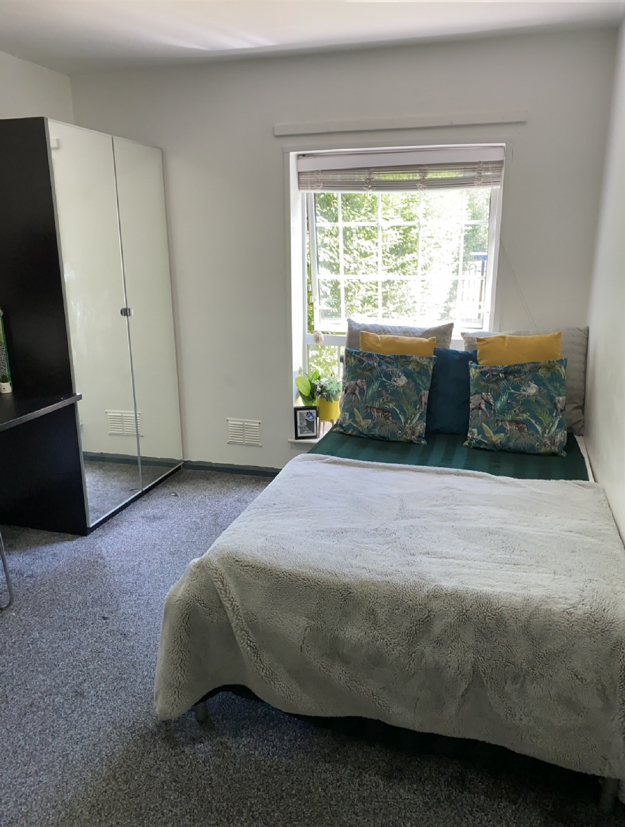 Student studio flat to rent on 85 Pershore Road B5 7NX, Birmingham, B5