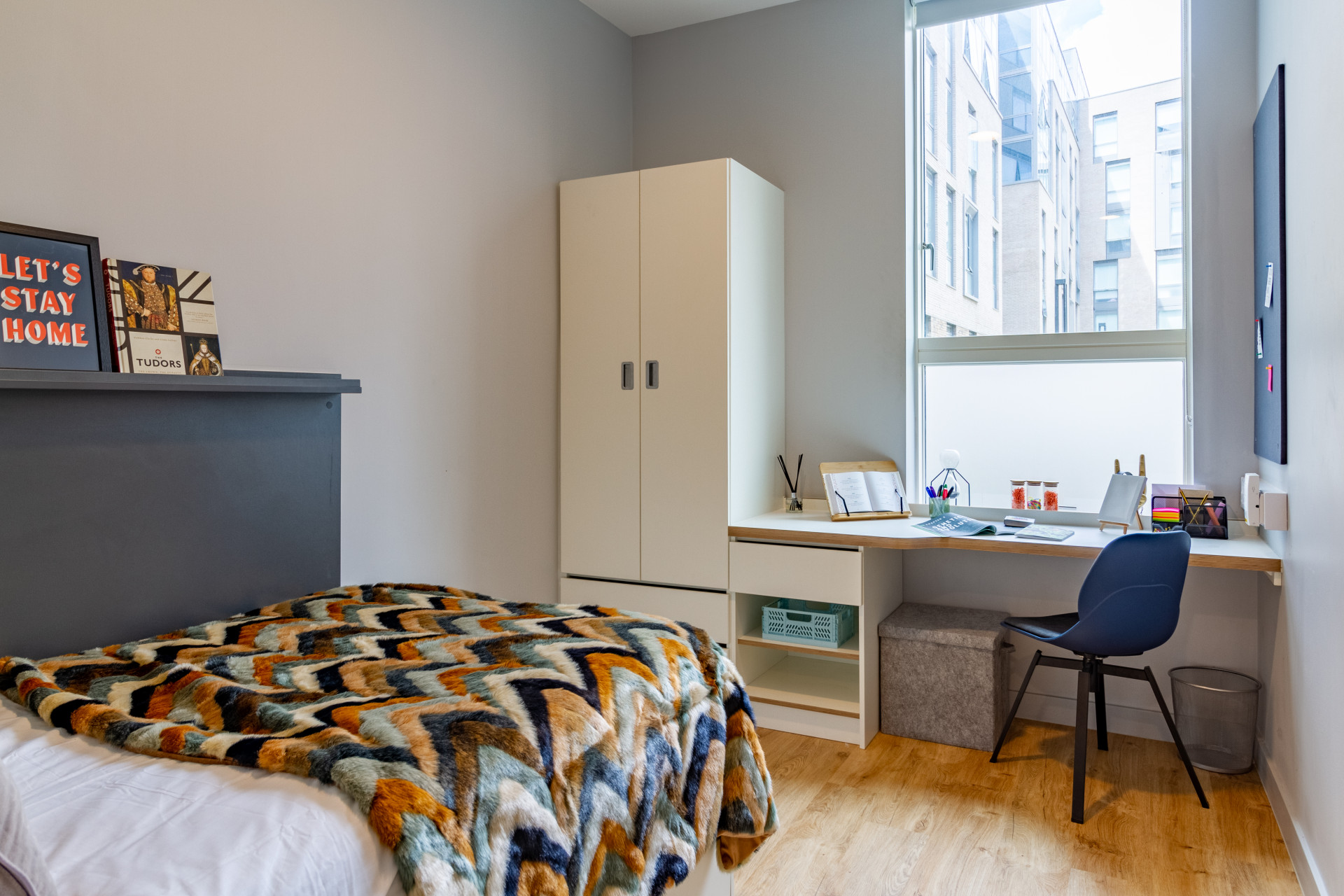 Classic En Suite student 9 bed flat to rent on Glossop Road, Cardiff