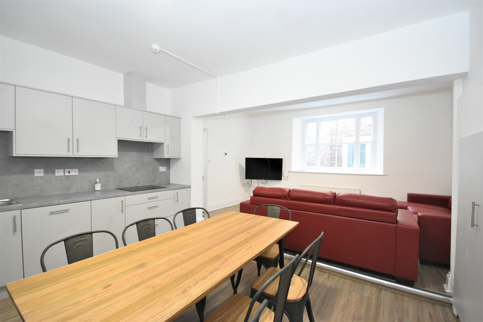 5 Bed Student House To Rent On North Bailey Durham DH1 3EY StuRents