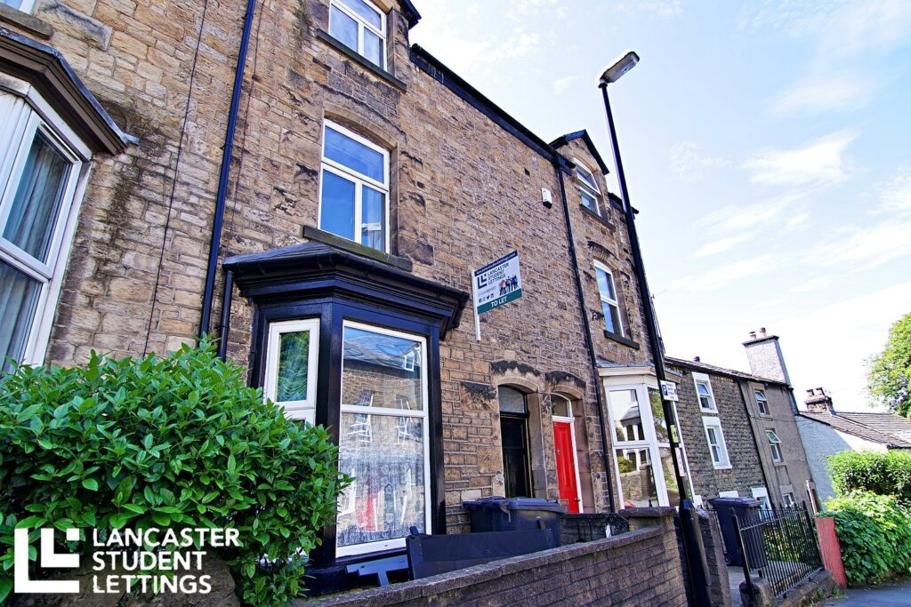 5 bed student house to rent on West Road, Lancaster, LA1 5NU StuRents