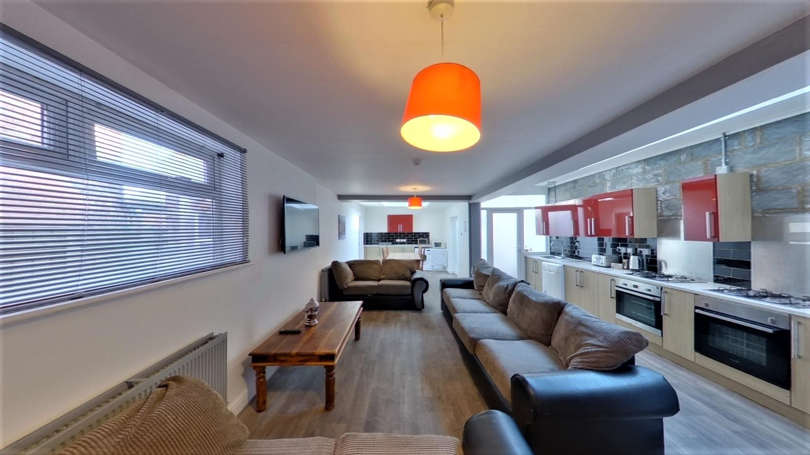 6 bed student house to rent on Cottingham Road, Hull, HU6 7RZ StuRents