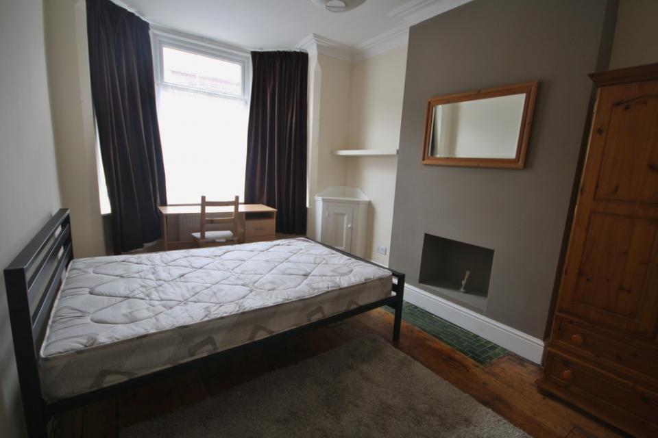 4 bed student house to rent on Eastleigh Road, Leicester, LE3 0DB StuRents