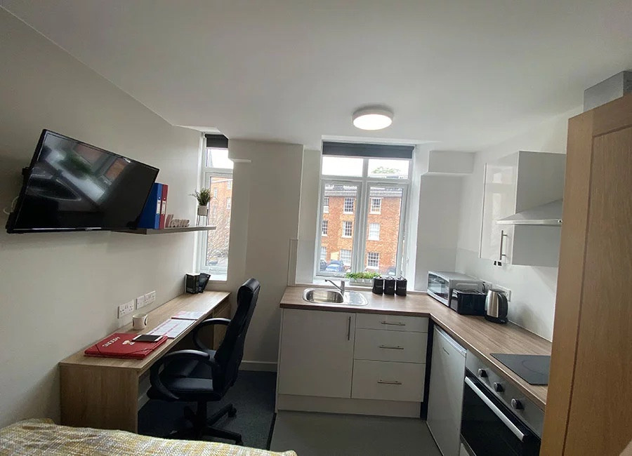 Standard Studio student flat to rent on Princess Road West, Leicester