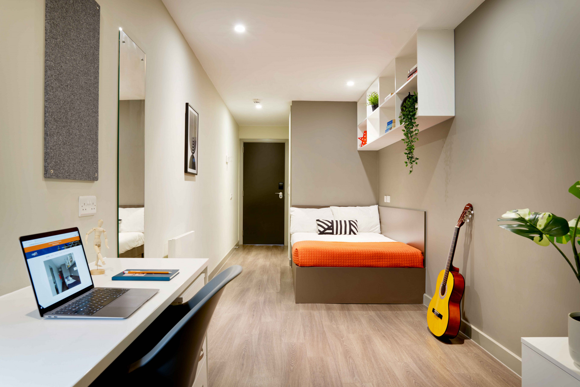 Premium 1 Ensuite student flat to rent on Kings Mill Lane