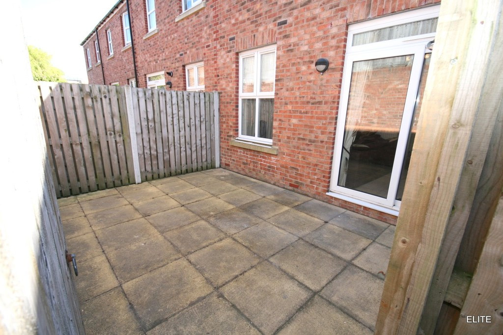 3 bed student house to rent on Front Street, Witton Gilbert, DH7 6SY