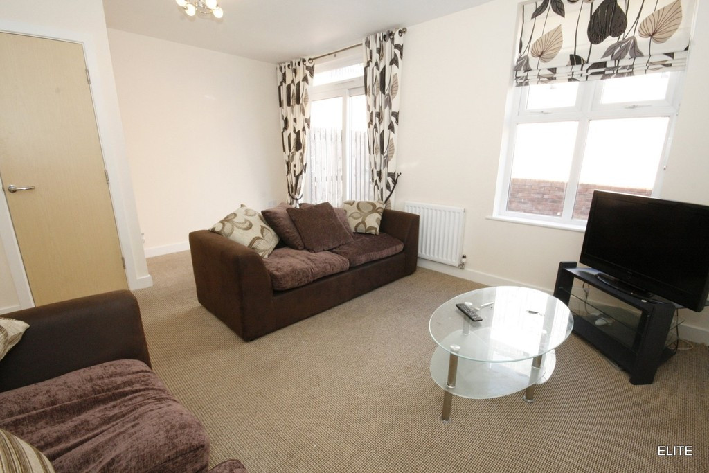 3 bed student house to rent on Front Street, Witton Gilbert, DH7 6SY StuRents