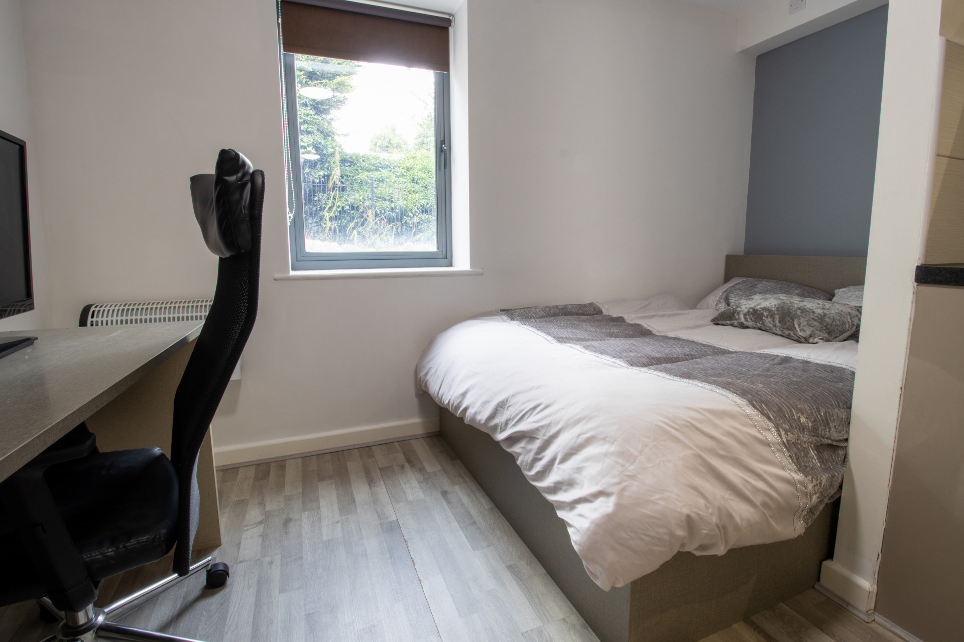Studio student flat to rent on Holborn Approach, Leeds, LS6 2FD StuRents