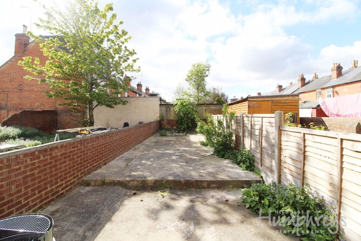 4 bed student house to rent on Addington Road, Reading, RG1 5PX StuRents