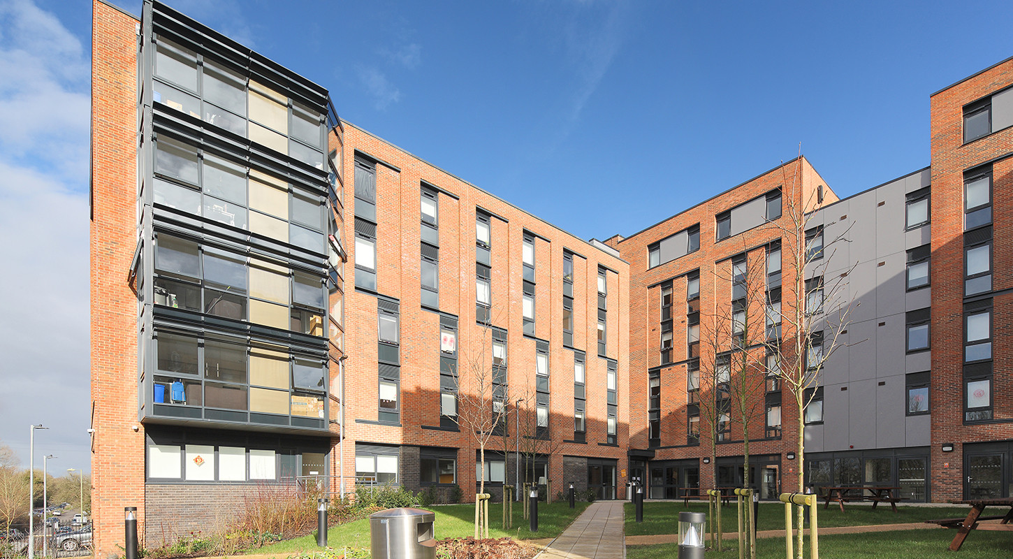 Classic Ensuite student 6 bed flat to rent on Moorside Road, Winchester