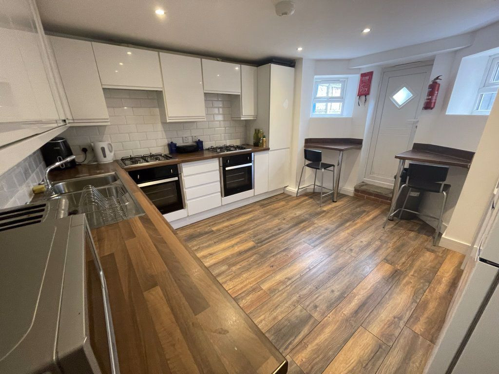 6 bed student house to rent on Upper Kent Road, Manchester, M14 5DH