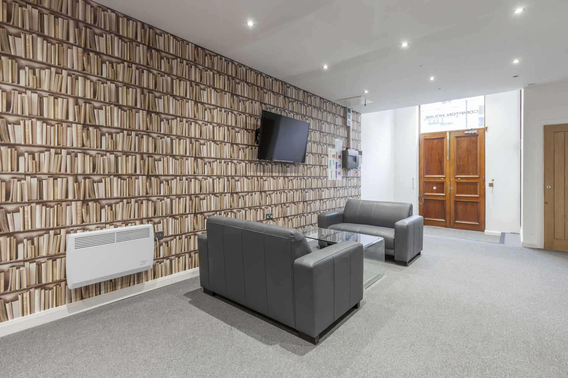 Premier + Studio student flat to rent on Abington St, Northampton, NN1