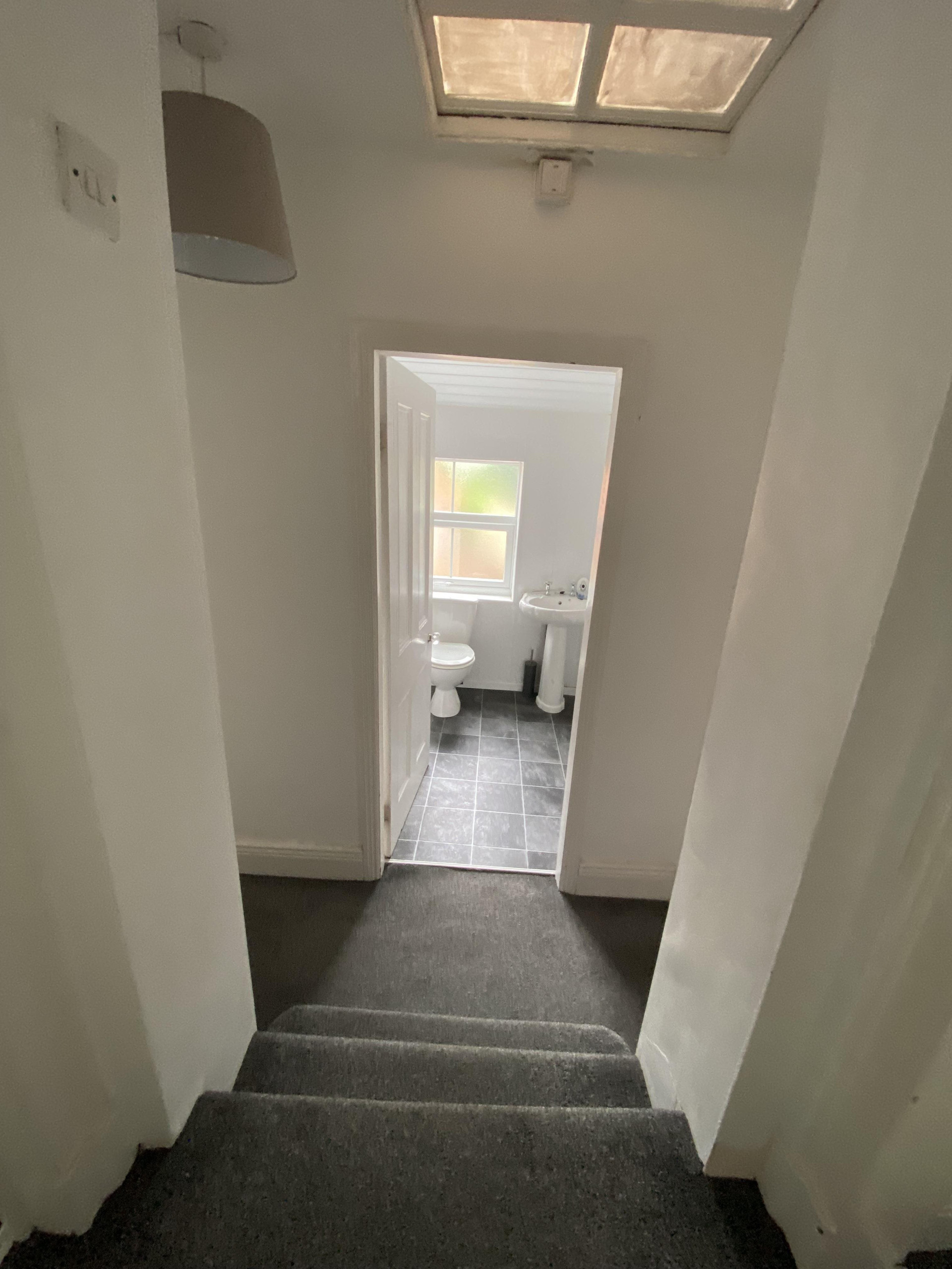 6 bed student house to rent on Gilesgate, Durham, DH1 1QQ StuRents