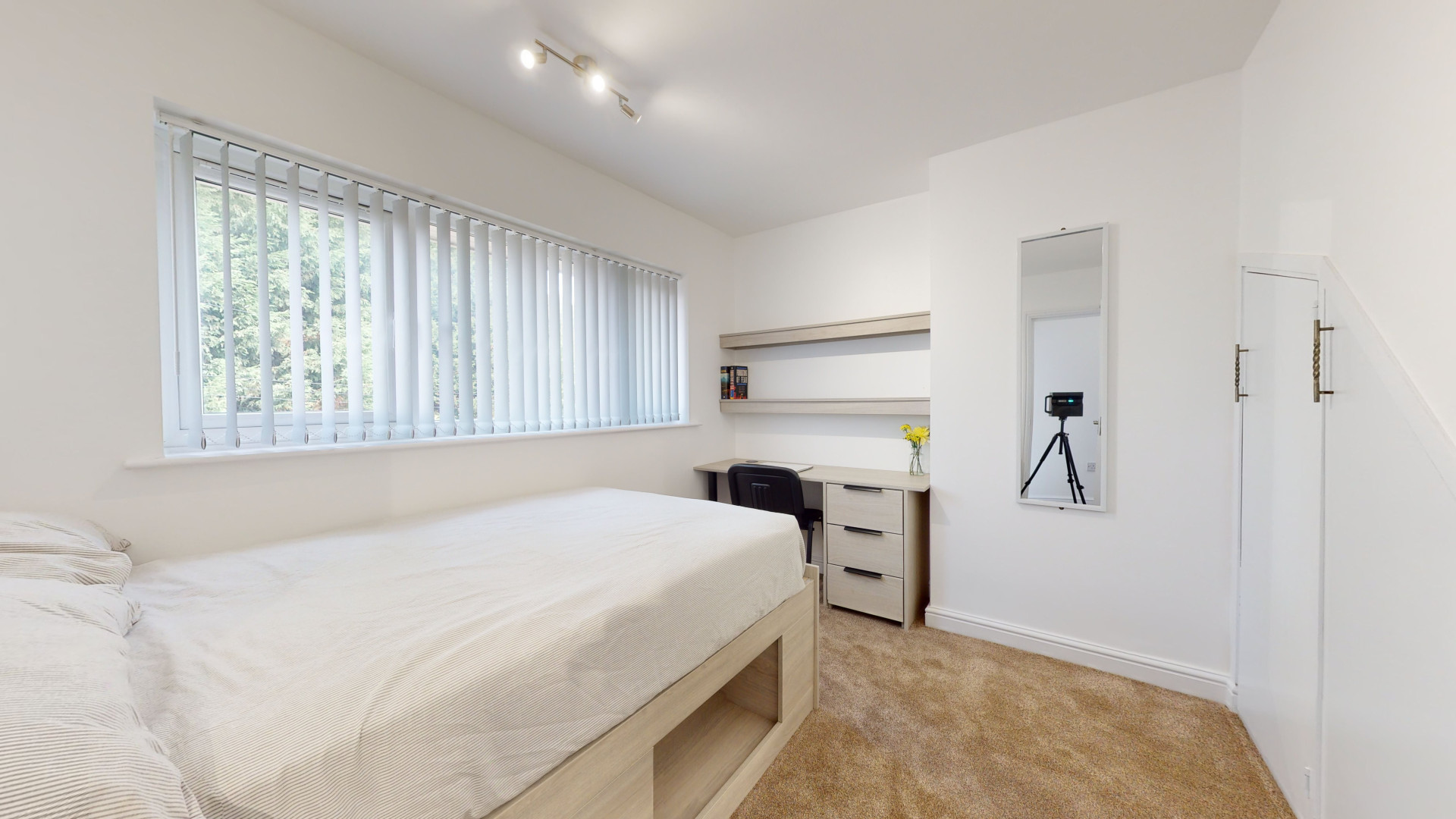 5 bed student house to rent on Holt Drive, Loughborough, LE11 3HZ