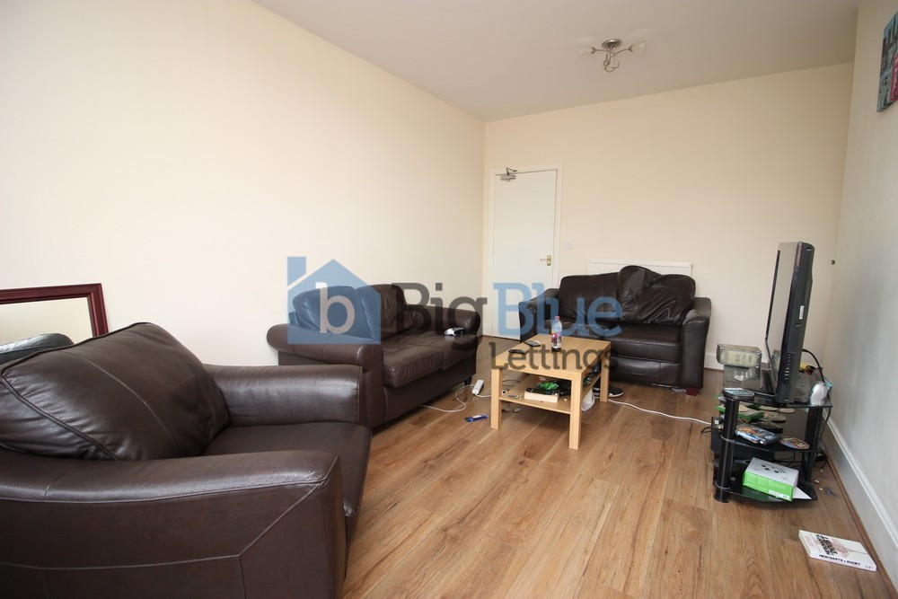 3 bed student house to rent on Eden Crescent, Leeds, LS4 2TW StuRents