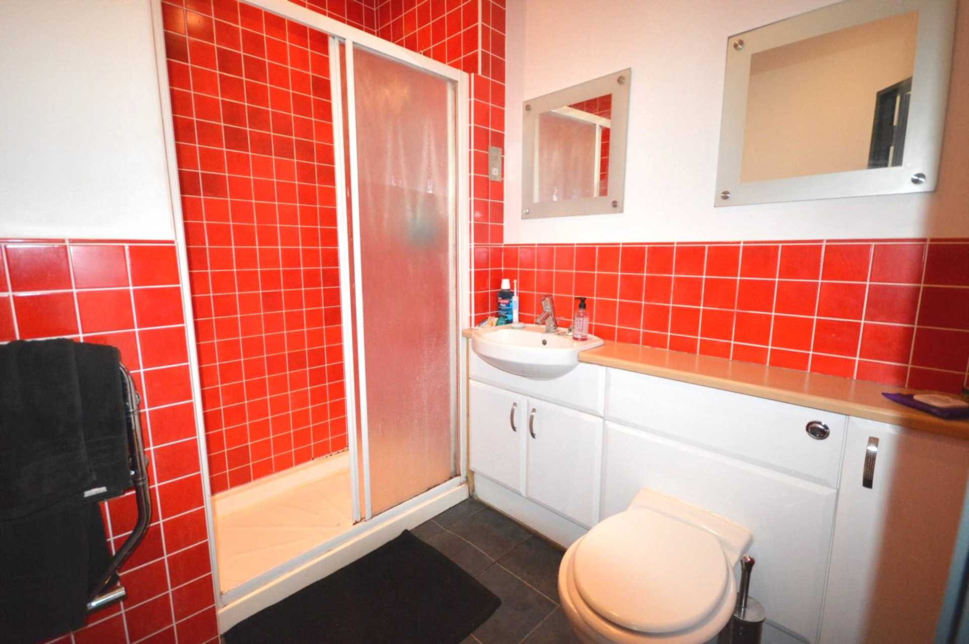 Student studio flat to rent on Blackheath Road, London, SE10 8DA StuRents