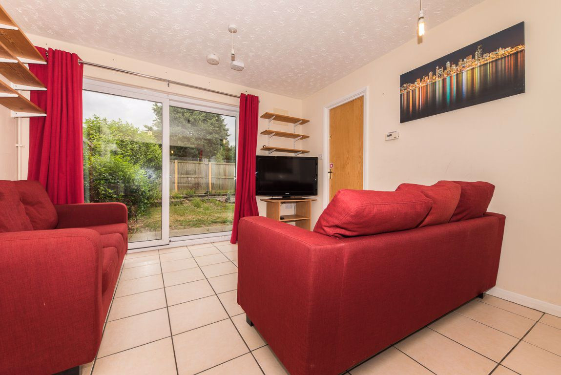 6 bed student house to rent on Tennyson Avenue, Canterbury, CT1 1ER StuRents 6 bed student house to rent on Tennyson Avenue, Canterbury, CT1 1ER StuRents