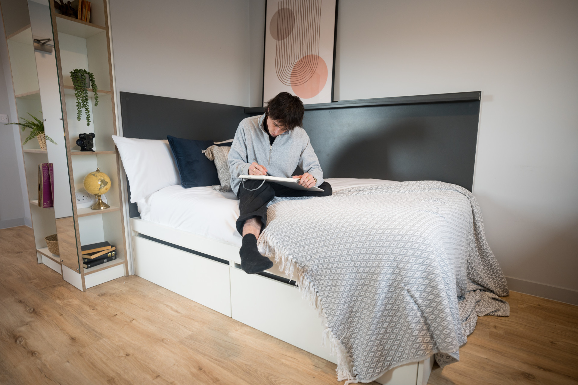 Large Premium En Suite student flat to rent on Glossop Road, Cardiff