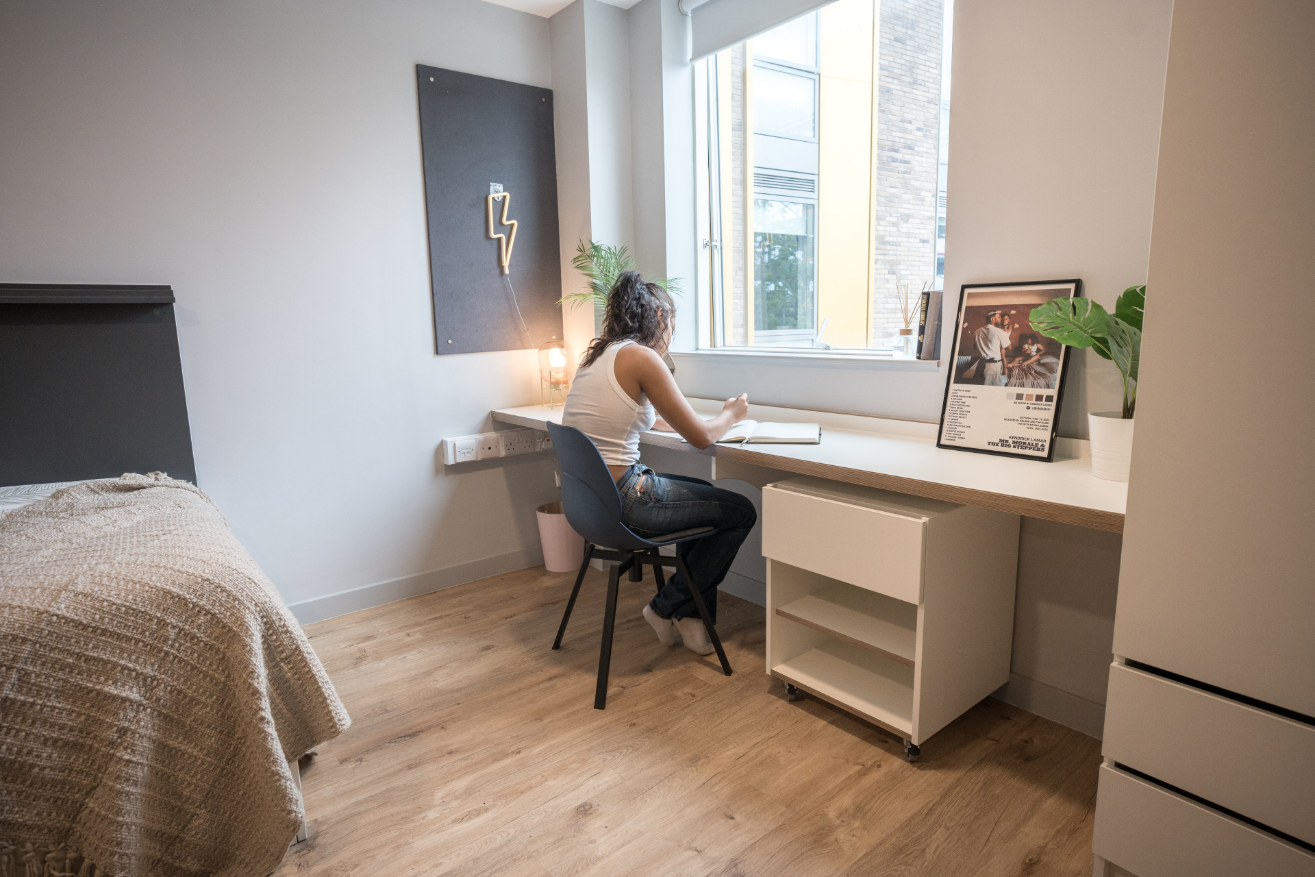 Premium Studio student flat to rent on Glossop Road, Cardiff, CF24 0JU