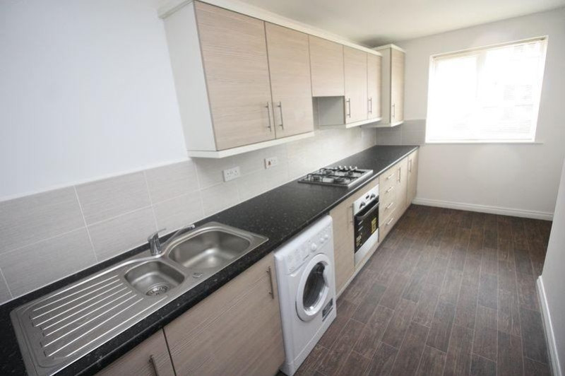 4 bed student house to rent on Signals Drive, Coventry, CV3 1QS StuRents