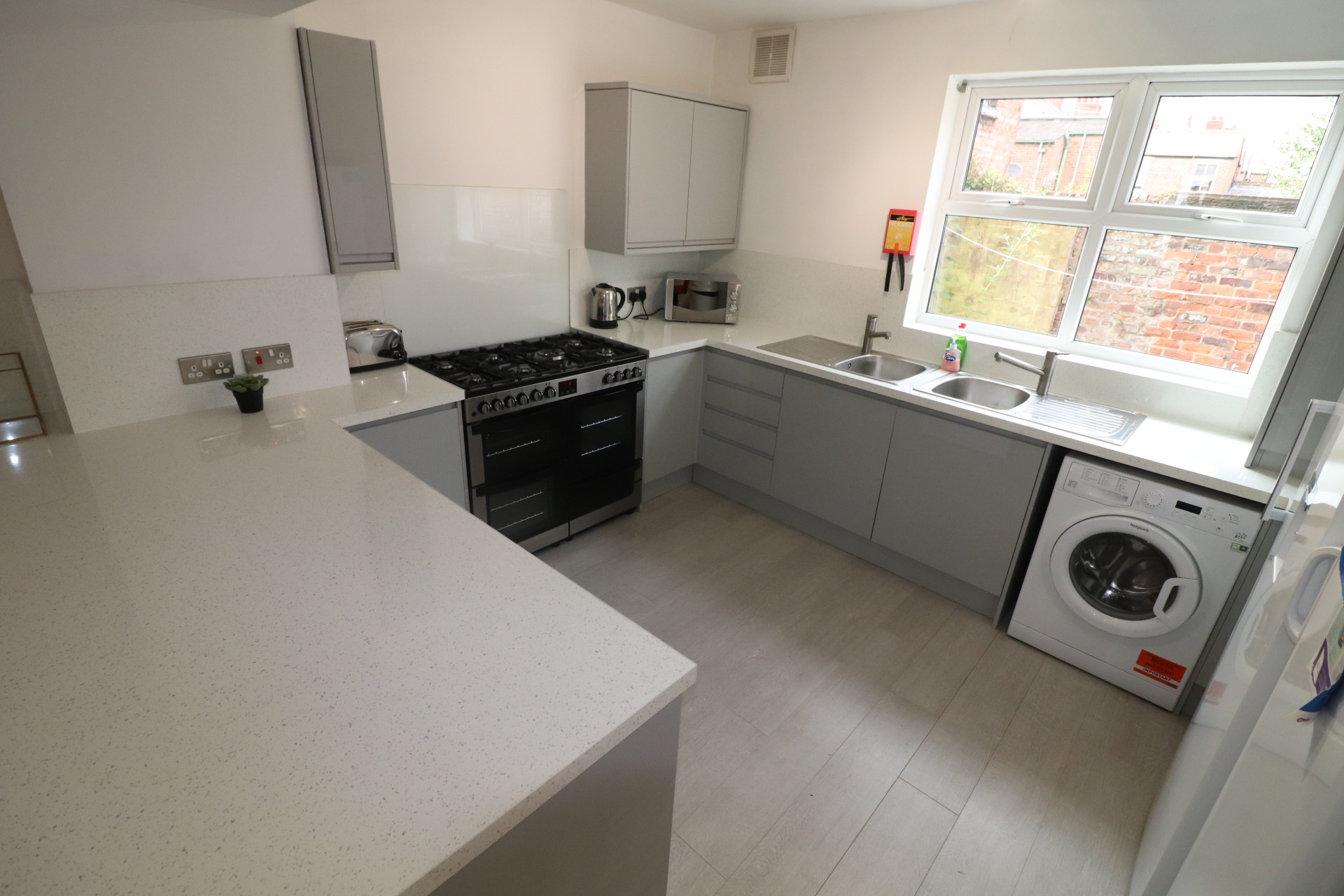 28 Chichester Street, Chester photo 2