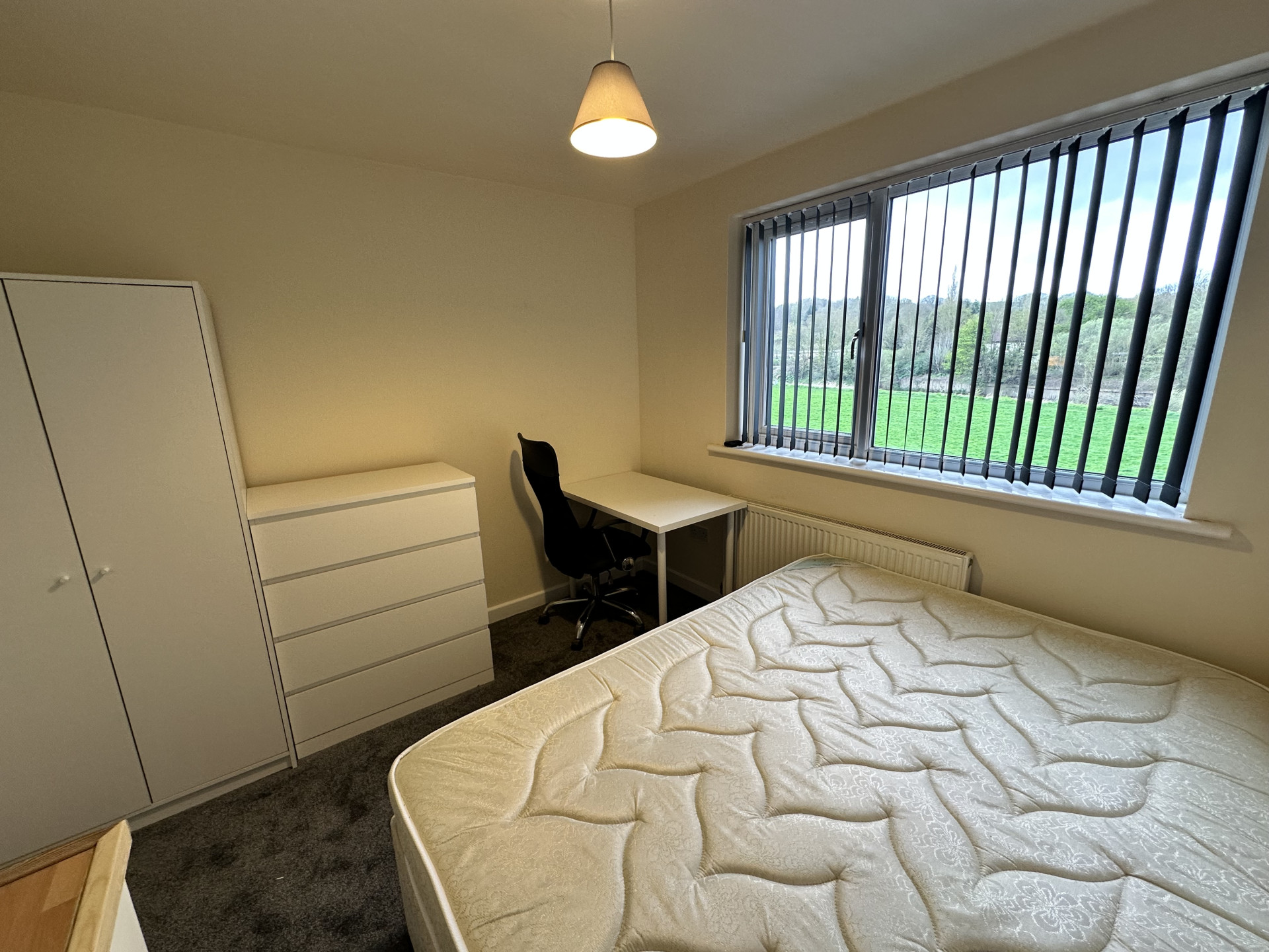 6 bed student house to rent on Wearside Drive, Durham, DH1 1LE StuRents