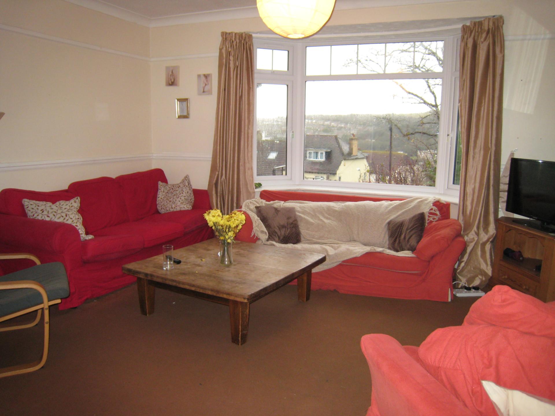 4 bed student house to rent on Bevendean Crescent, Brighton, BN2 4RB StuRents