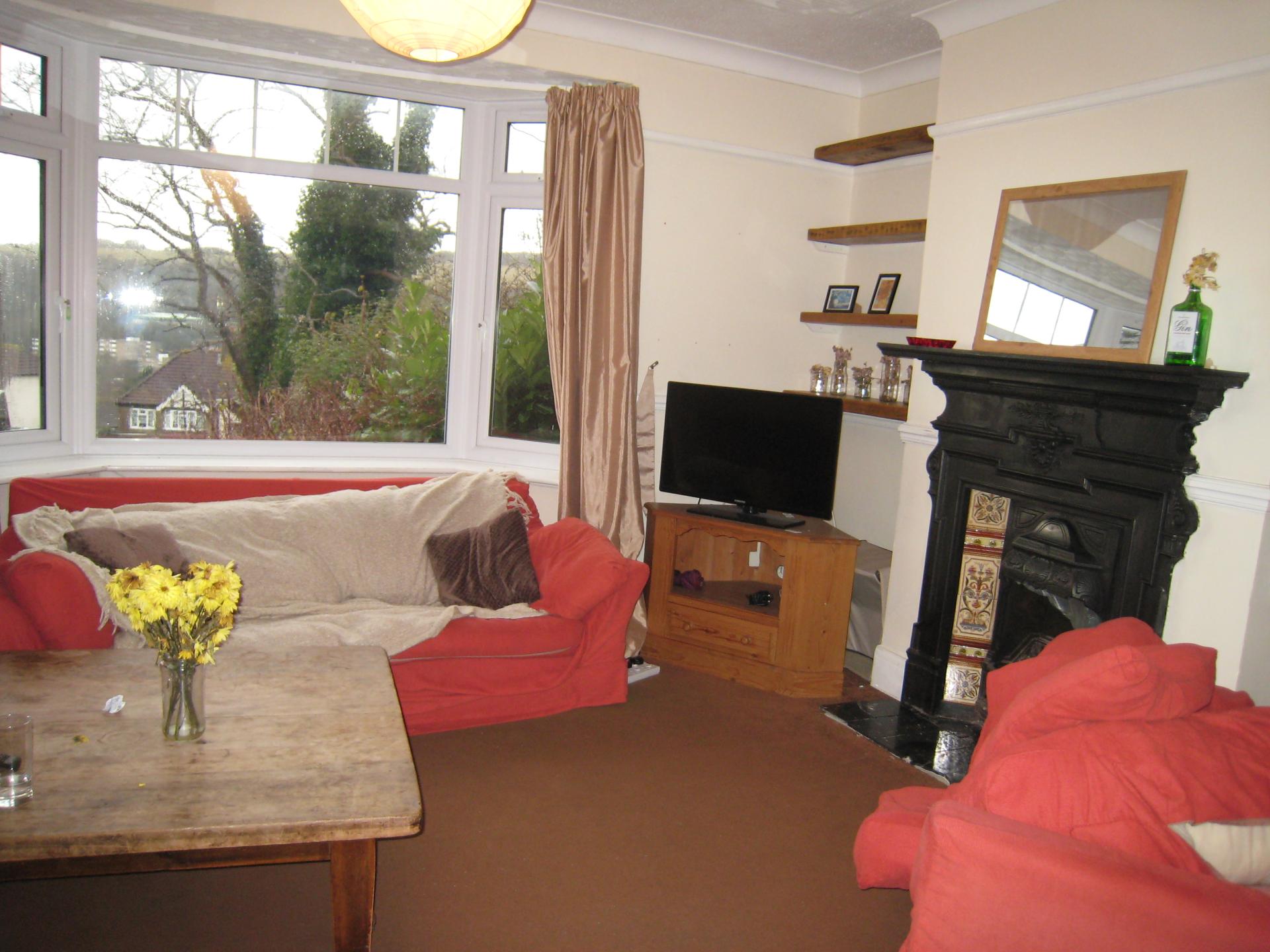 4 bed student house to rent on Bevendean Crescent, Brighton, BN2 4RB StuRents