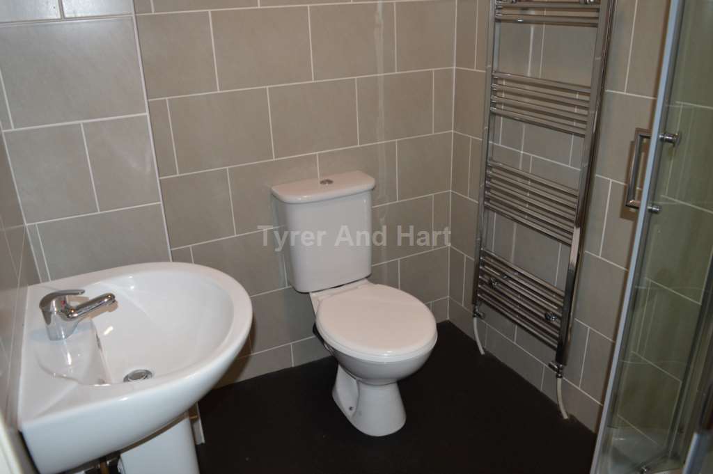1 bed student house to rent on Aigburth Drive, Liverpool, L17 4JQ