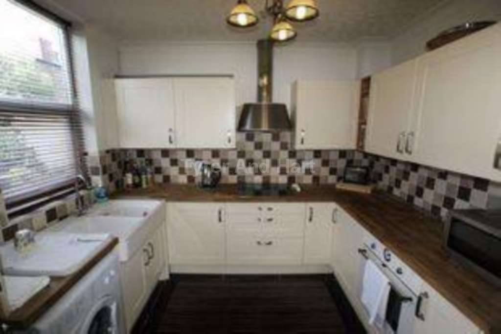 1 bed student house to rent on Lisburn Lane, Liverpool, L13 9AG StuRents