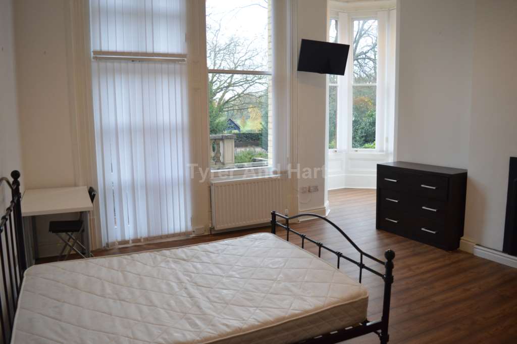 1 bed student house to rent on Aigburth Drive, Liverpool, L17 4JQ