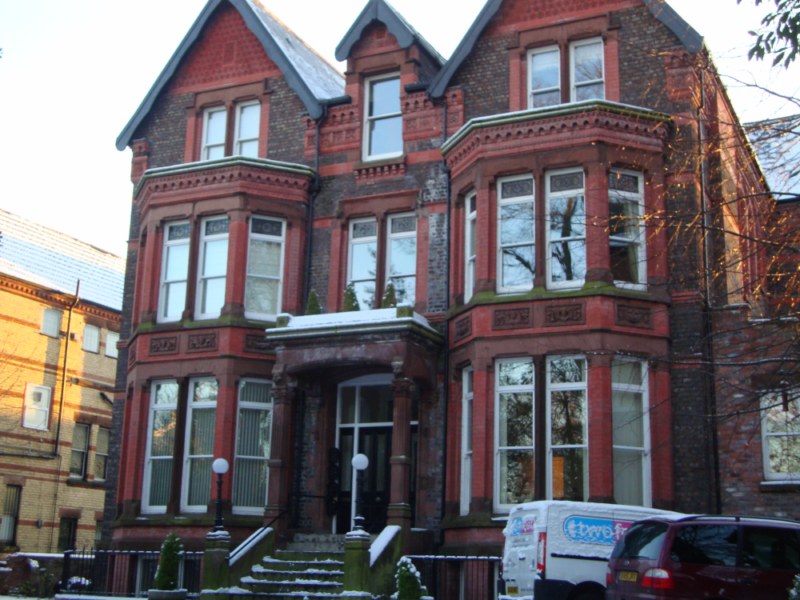 2 bed student house to rent on Aigburth Drive, Liverpool, L17 4JE