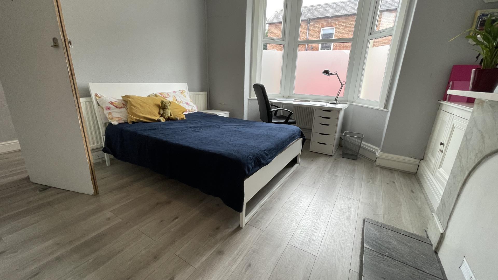 8 Bouverie Street, Chester photo 3