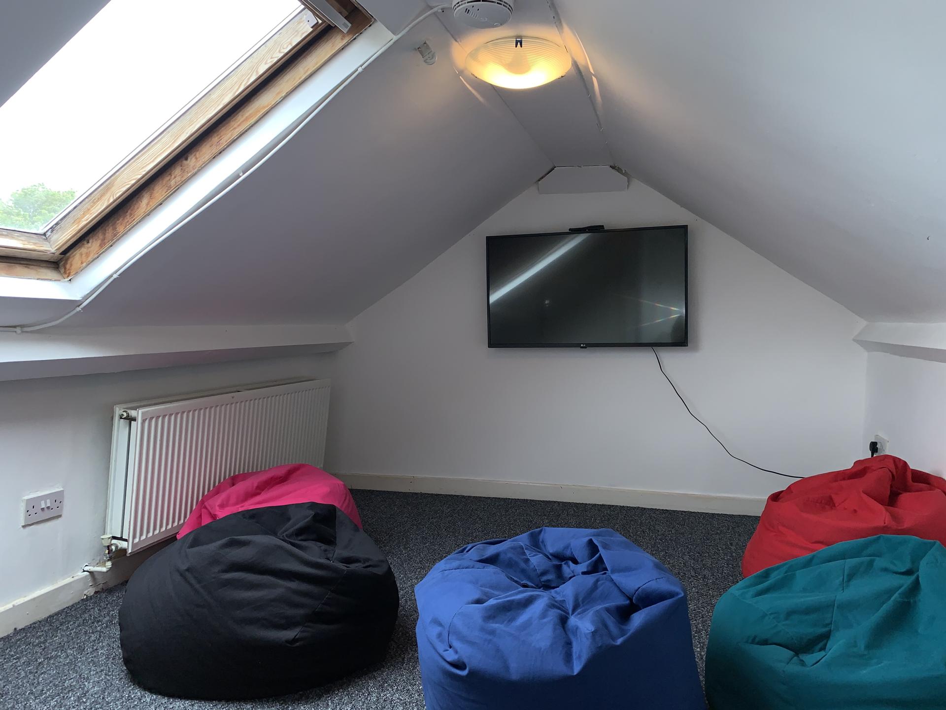 5 bed student house to rent on Hawthorn Terrace, Durham, DH1 4EQ StuRents