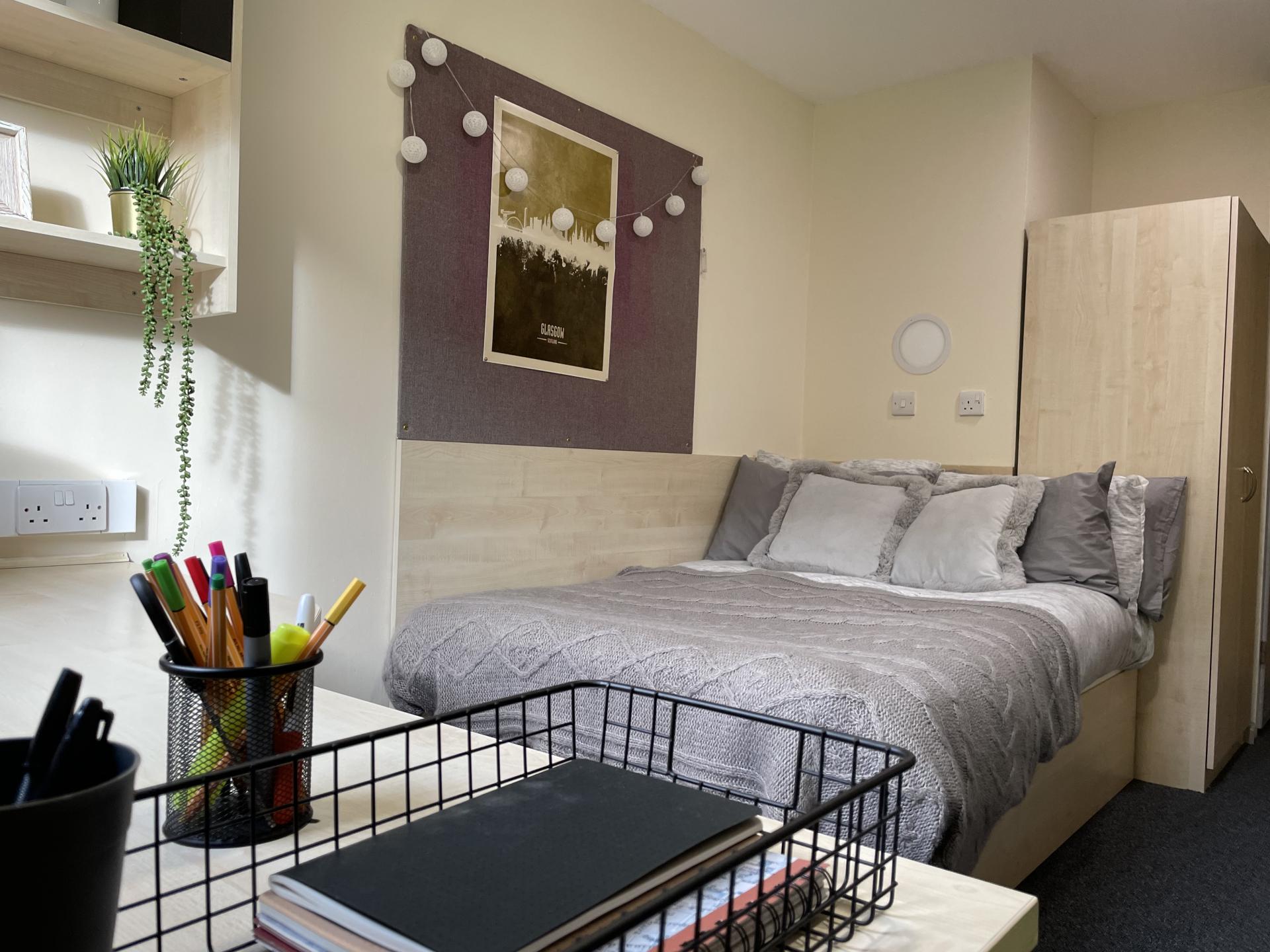 Ensuite Gold student 5 bed flat to rent on Calgary Street, Glasgow, G4