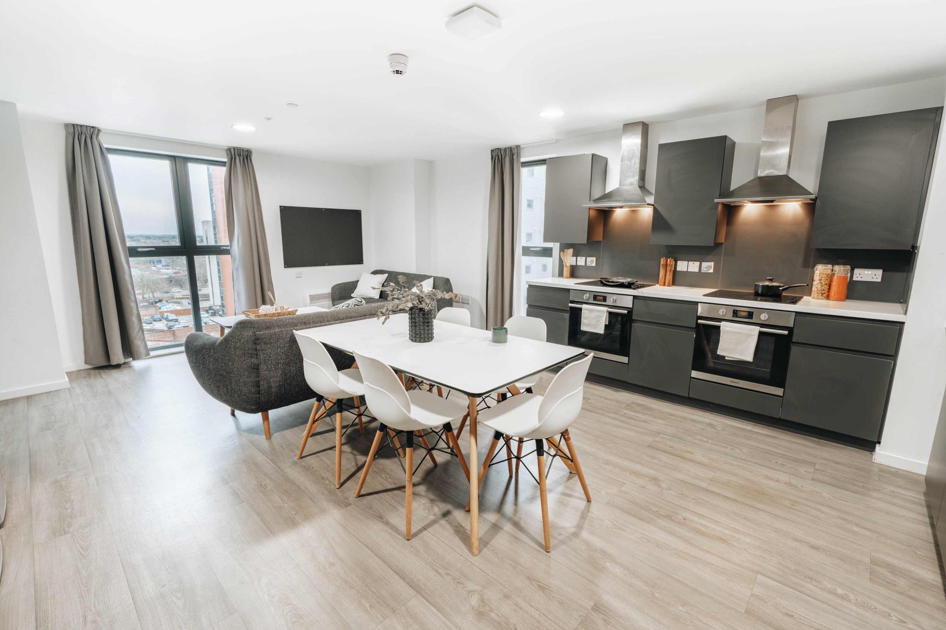 Silver En Suite (Mid Floors)