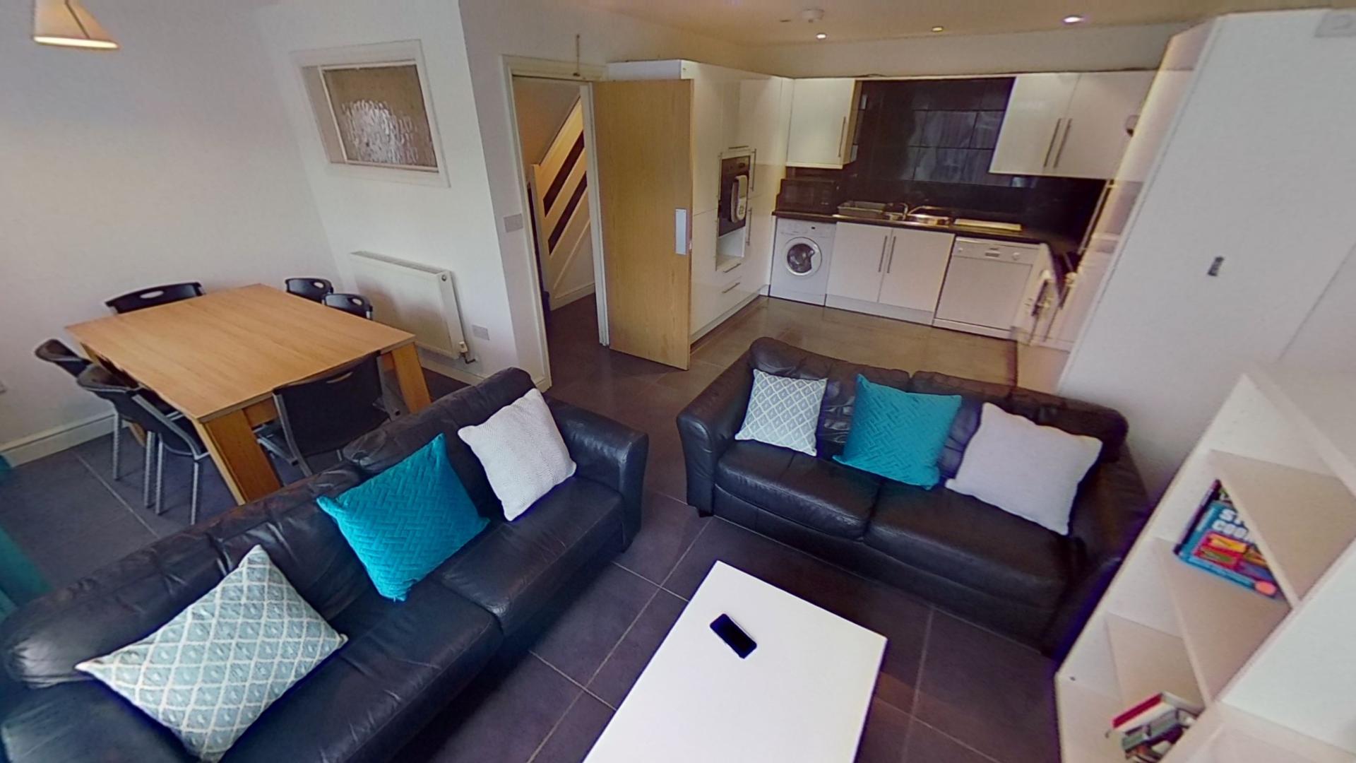 12 Hayes Park, Chester photo 2