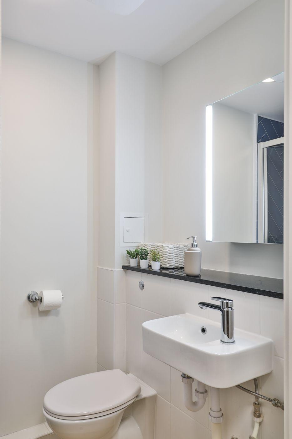 En-suite bathroom