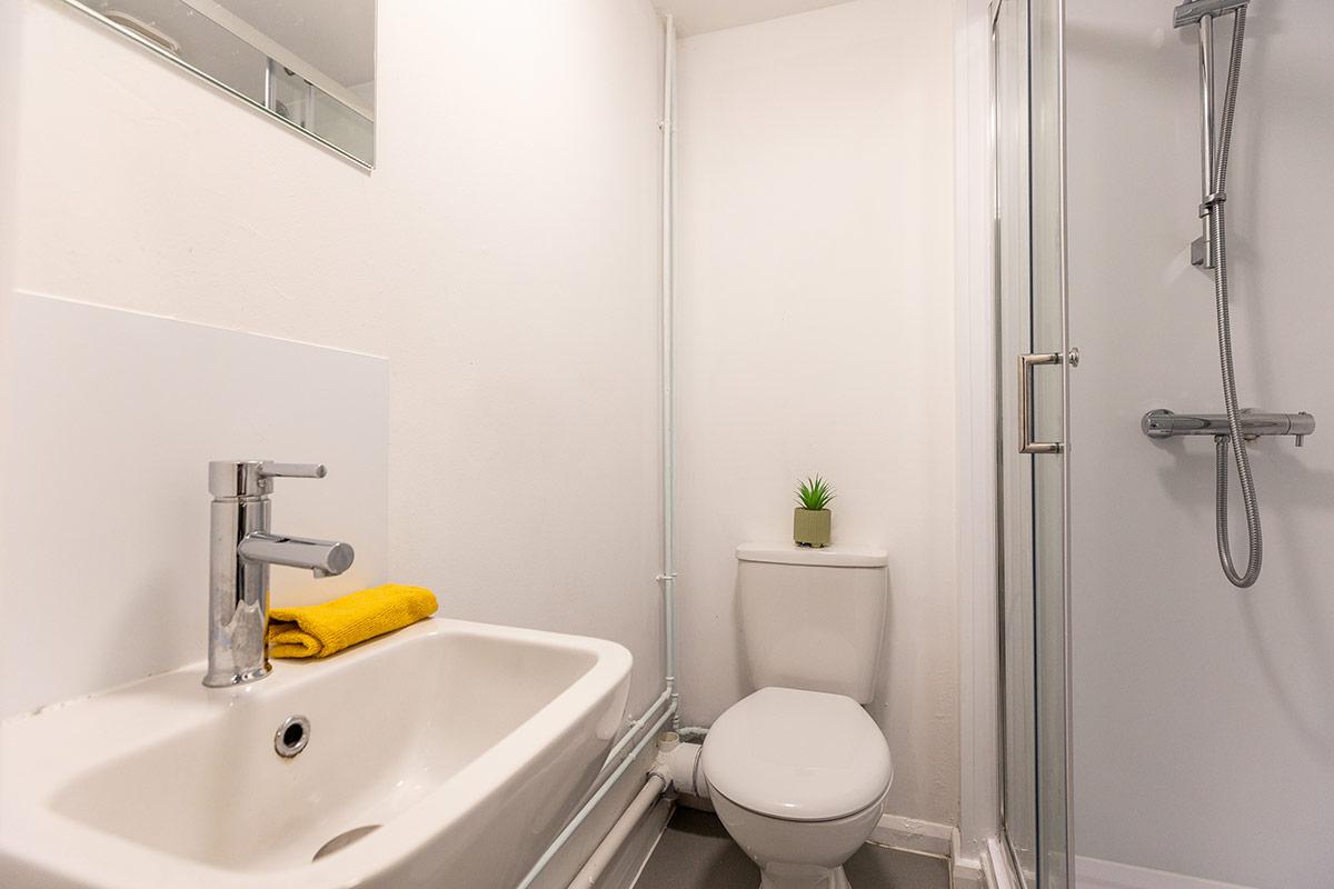 Premium Ensuite Bathroom