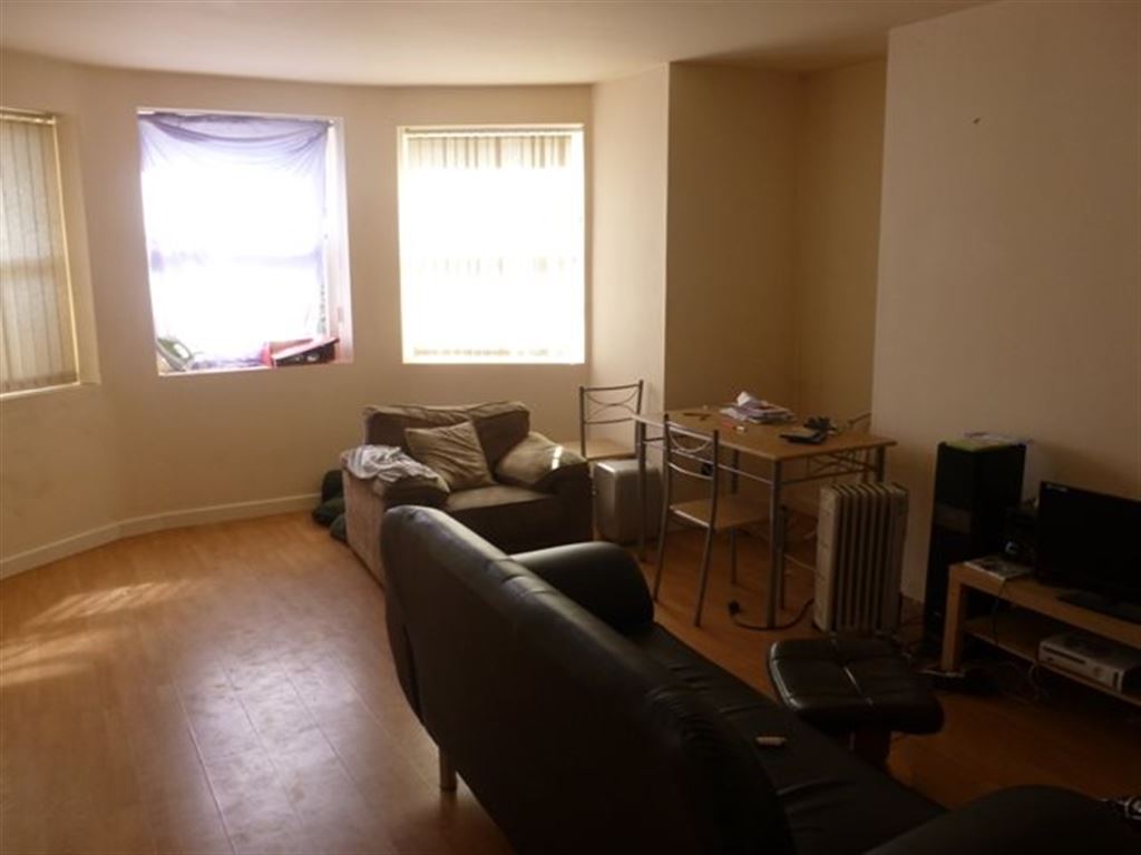 3 bed student house to rent on Croxteth Road, Liverpool, L8 3SF StuRents