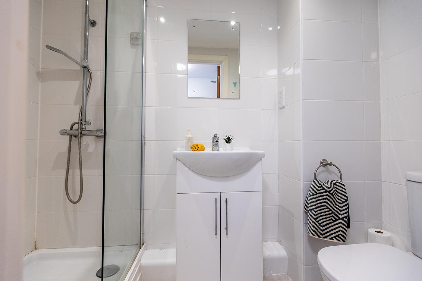 Classic Ensuite bathroom