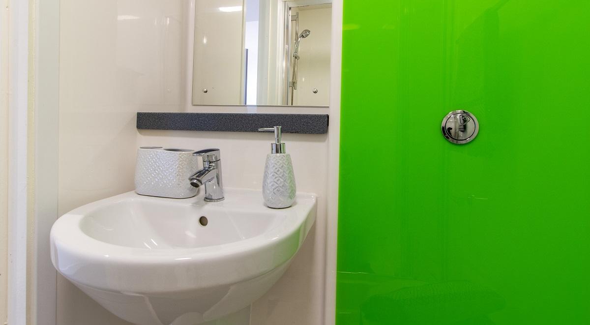 Standard Ensuite bathroom