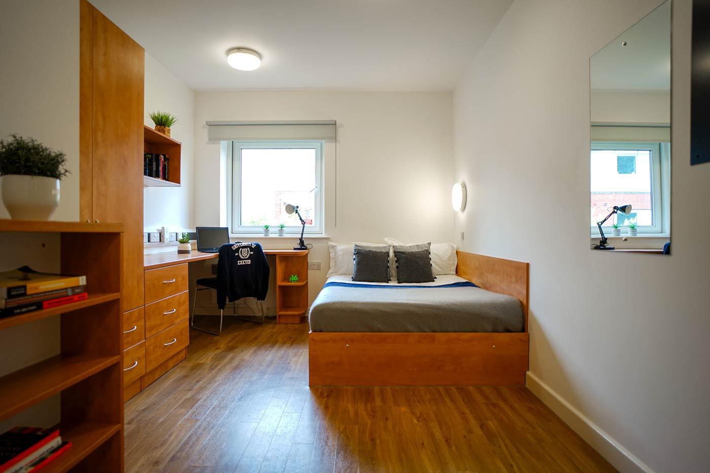 Gold Ensuite