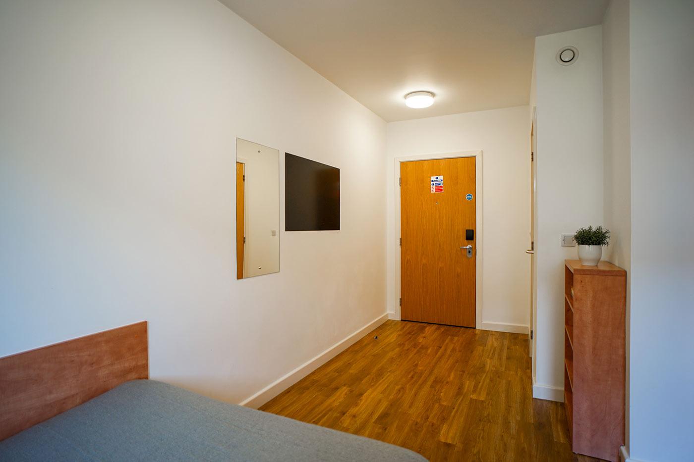 Gold Ensuite