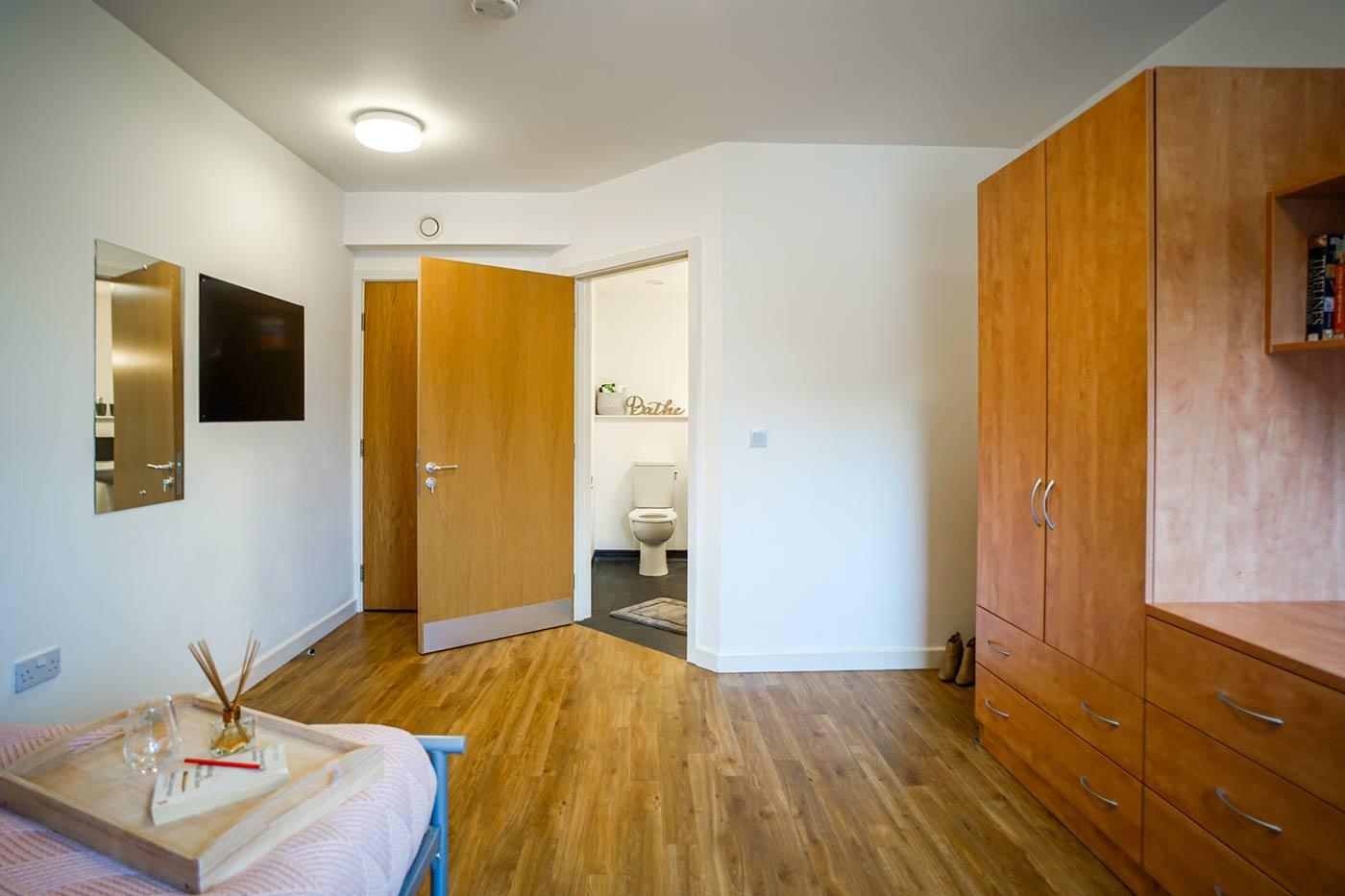 Platinum Ensuite