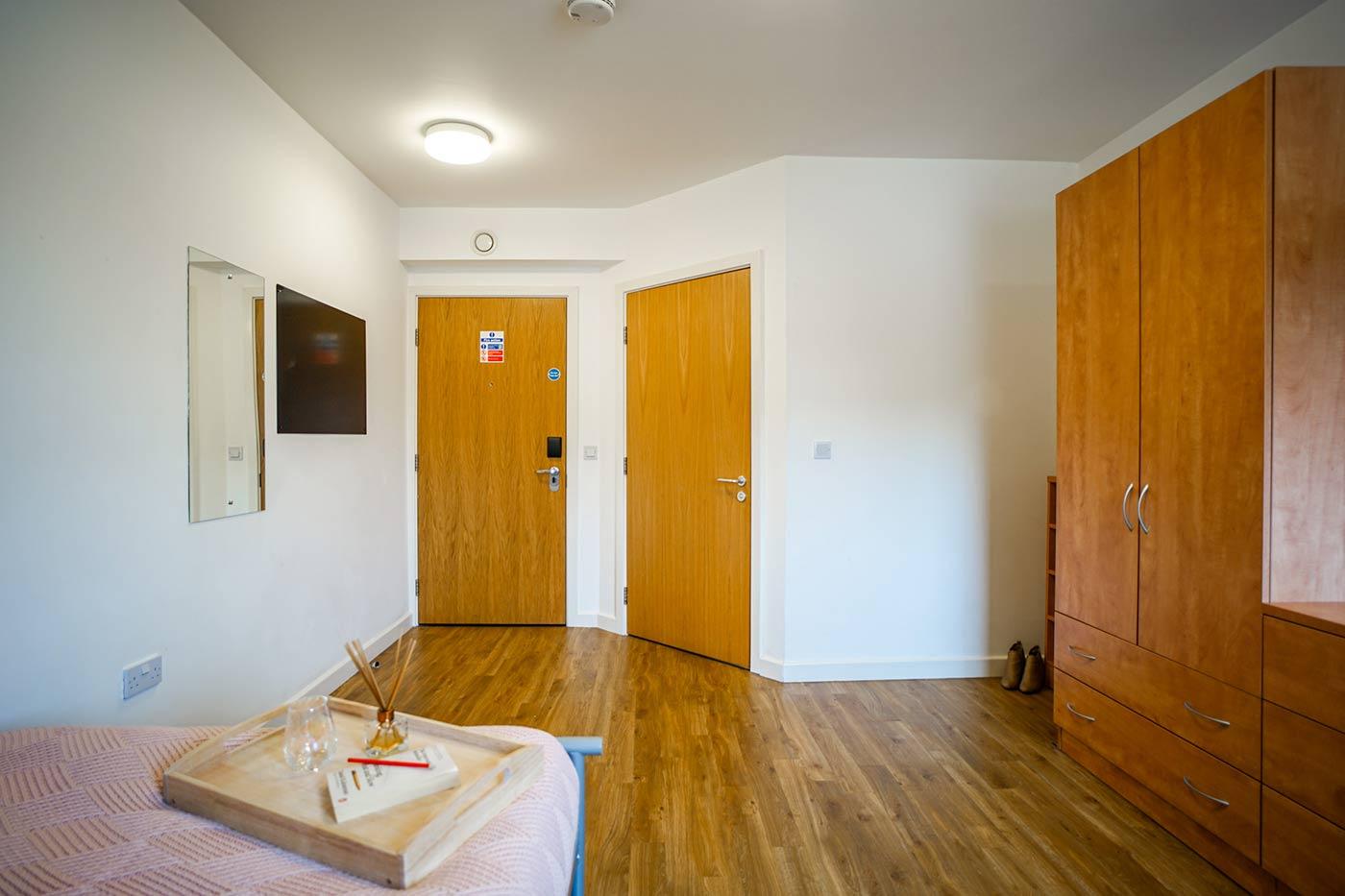 Platinum Ensuite