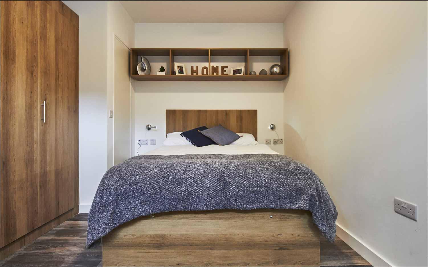 Deluxe One Bed