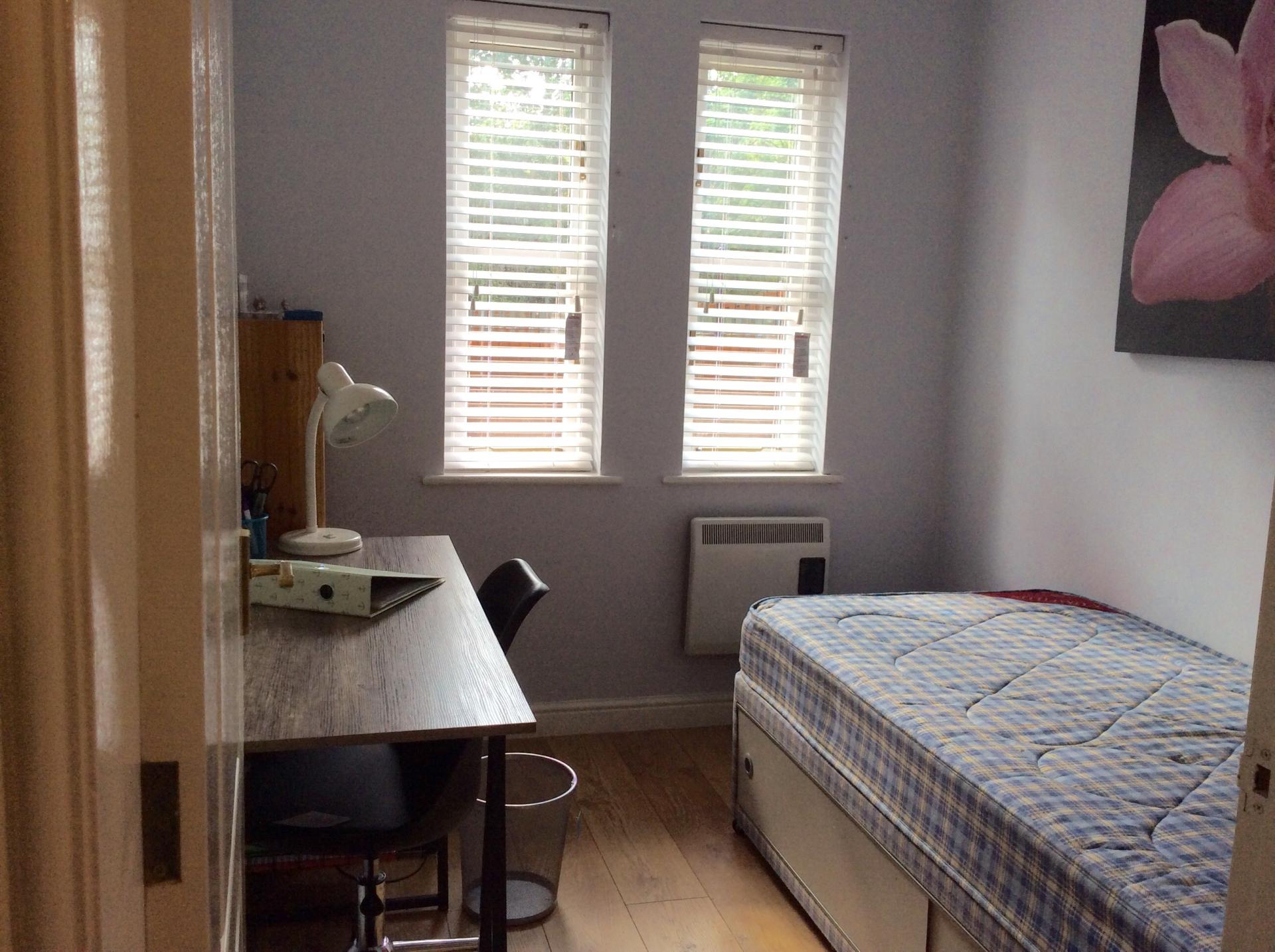 85 Heathcote Close, Chester photo 2