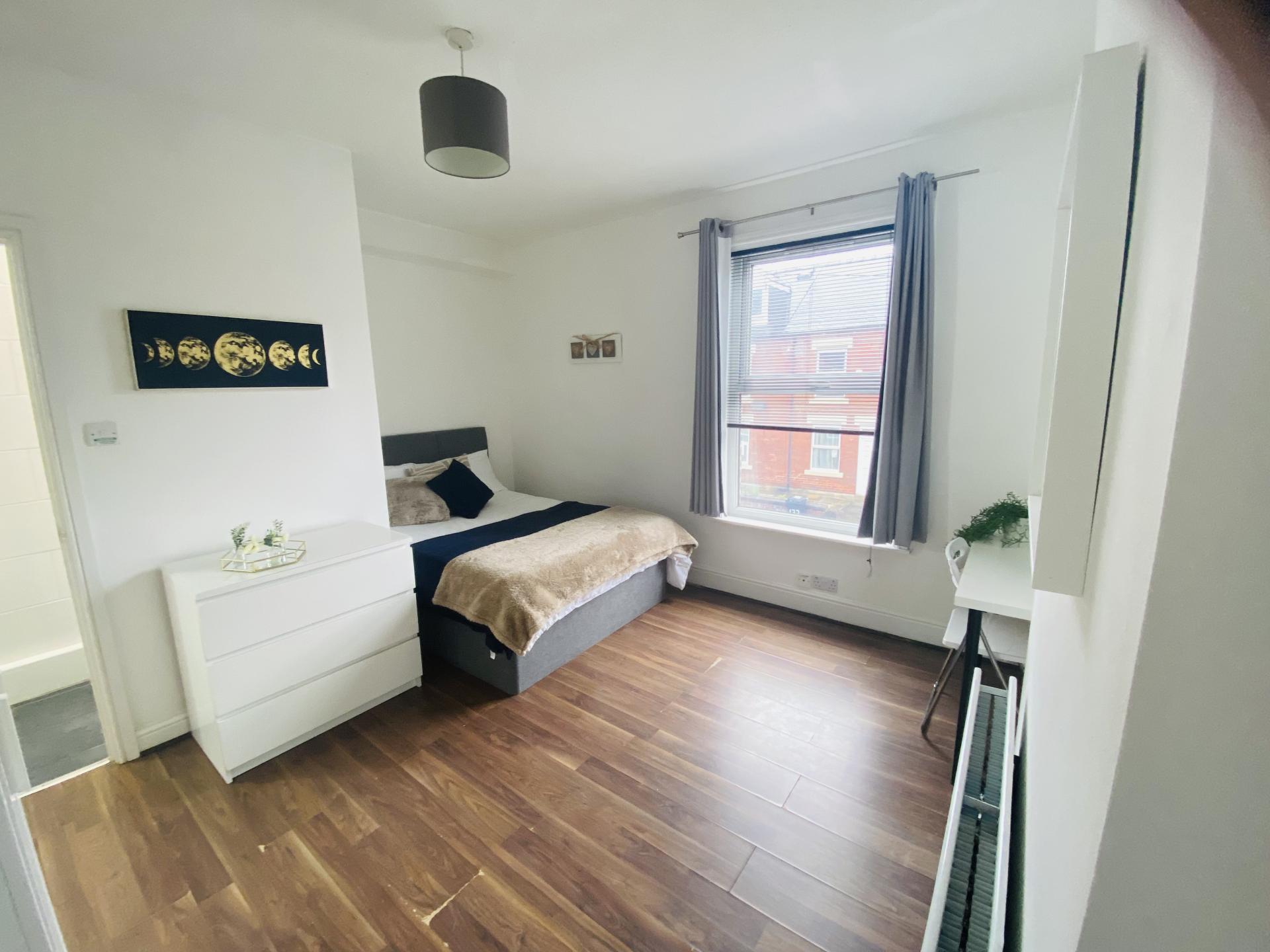 5 bed student house to rent on Pomona Street, Sheffield, S11 8JN | StuRents